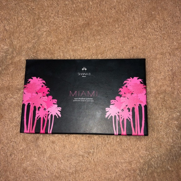 Flamingo eyeshadow palette - Picture 6 of 13